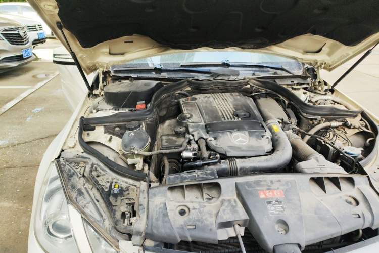 Used Mercedes-Benz E-Class 2012 E 260 CGI Coupe Engine Bay Right