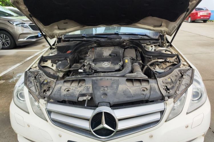 Used Mercedes-Benz E-Class 2012 E 260 CGI Coupe Engine Bay