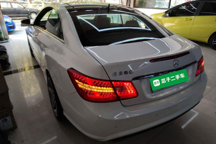 Used Mercedes-Benz E-Class 2012 E 200 CGI Coupe Exterior 3