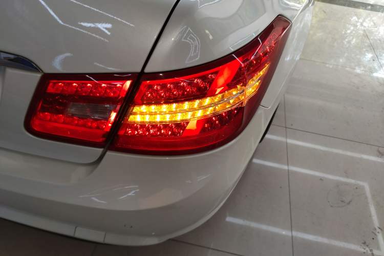 Used Mercedes-Benz E-Class 2012 E 200 CGI Coupe Exterior 6