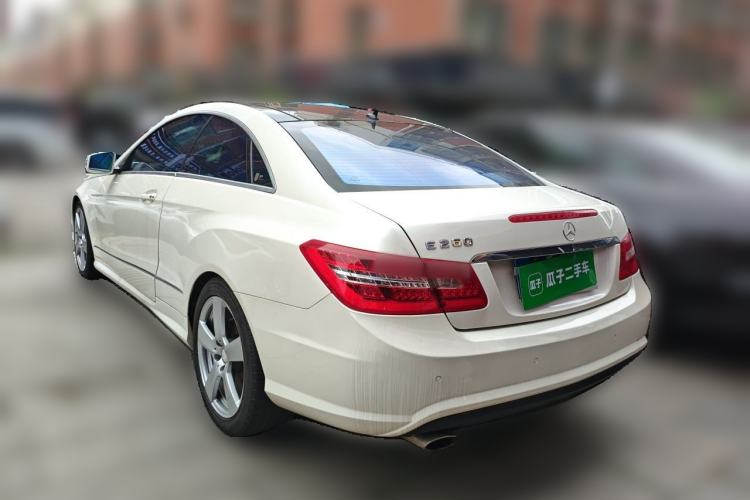 Used Mercedes-Benz E-Class 2012 E 200 CGI Coupe Front Right 45 Deg