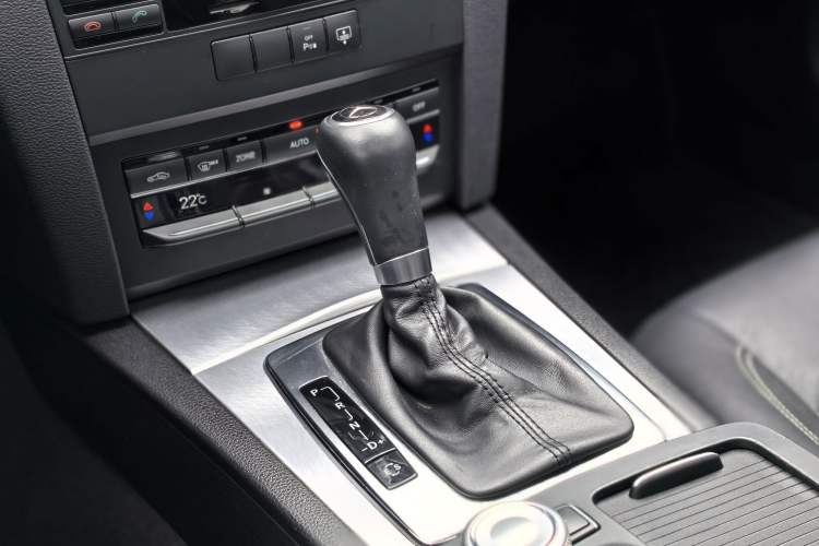 Used Mercedes-Benz E-Class 2012 E 260 CGI Coupe Gear Lever