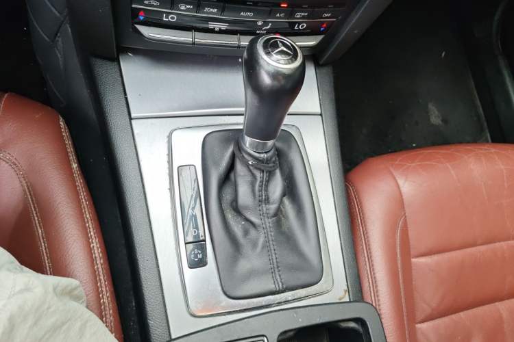 Used Mercedes-Benz E-Class 2012 E 200 CGI Coupe Gear Lever