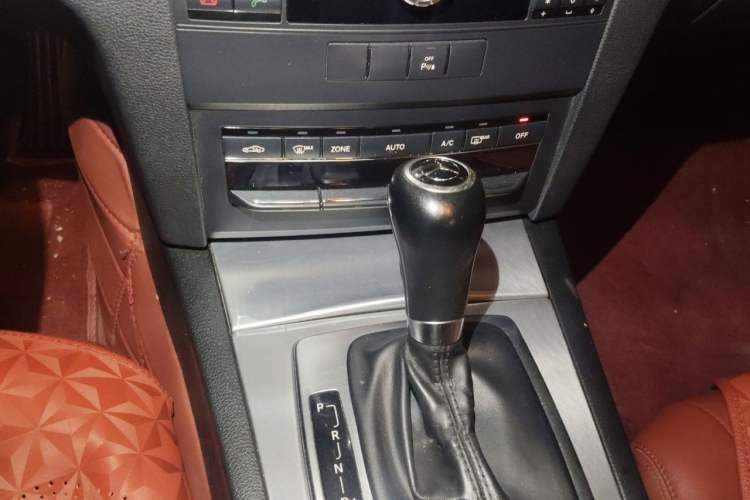 Used Mercedes-Benz E-Class 2012 E 200 CGI Coupe Gear Lever
