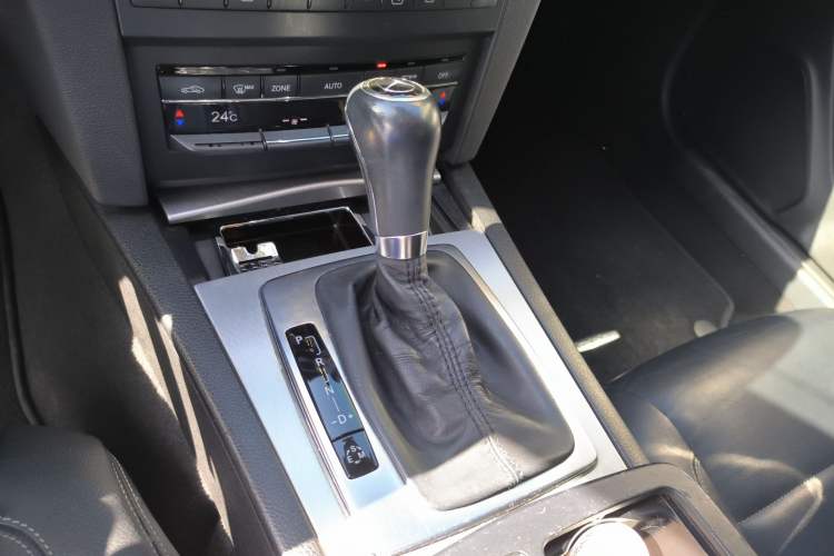 Used Mercedes-Benz E-Class 2012 E 260 CGI Convertible Gear Lever