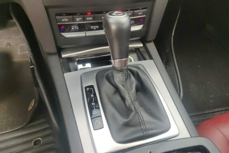 Used Mercedes-Benz E-Class 2012 E 200 CGI Coupe Gear Lever