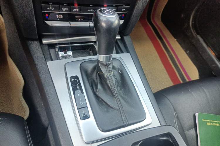 Used Mercedes-Benz E-Class 2012 E 260 CGI Coupe Gear Lever