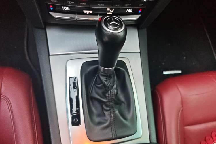 Used Mercedes-Benz E-Class 2012 E 260 CGI Coupe Gear Lever