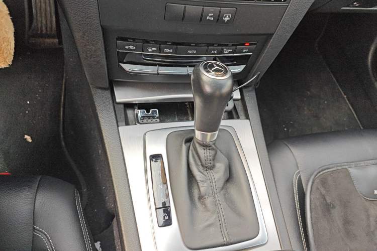Used Mercedes-Benz E-Class 2012 E 260 CGI Coupe Gear Lever
