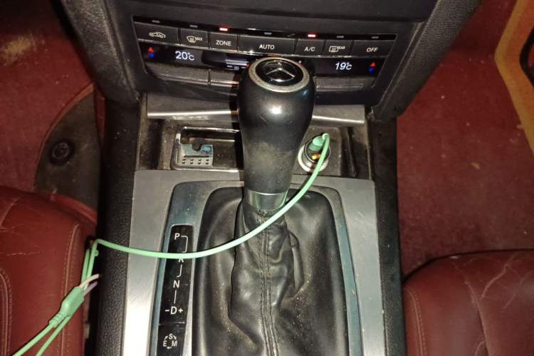 Used Mercedes-Benz E-Class 2012 E 200 CGI Coupe Gear Lever