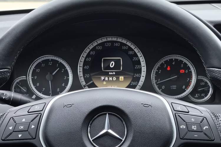 Used Mercedes-Benz E-Class 2012 E 260 CGI Coupe Instrument Cluster