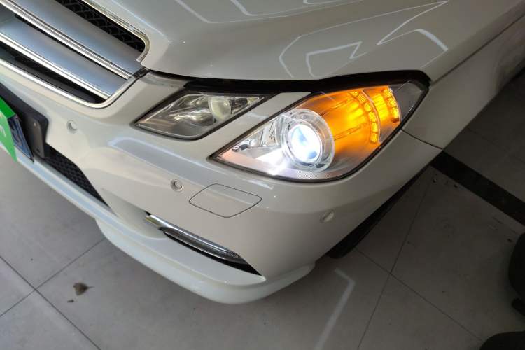 Used Mercedes-Benz E-Class 2012 E 200 CGI Coupe Left Front Headlight