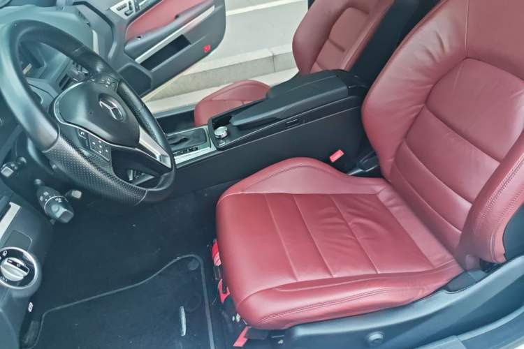 Used Mercedes-Benz E-Class 2012 E 260 CGI Coupe Left Front Seat