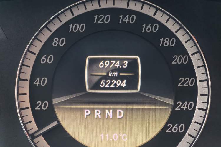 Used Mercedes-Benz E-Class 2012 E 260 CGI Coupe Odometer Close Up