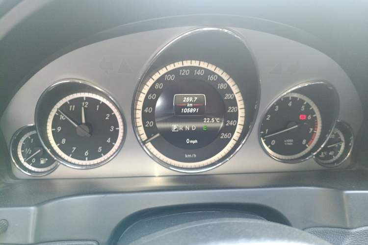 Used Mercedes-Benz E-Class 2012 E 260 CGI Coupe Odometer Close Up