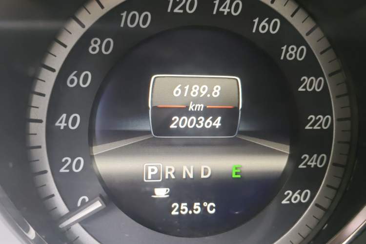 Used Mercedes-Benz E-Class 2012 E 200 CGI Coupe Odometer Close Up