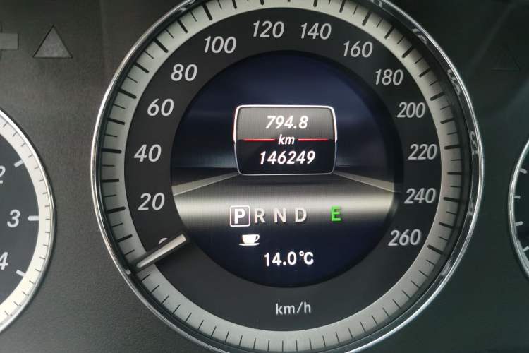 Used Mercedes-Benz E-Class 2012 E 200 CGI Coupe Odometer Close Up