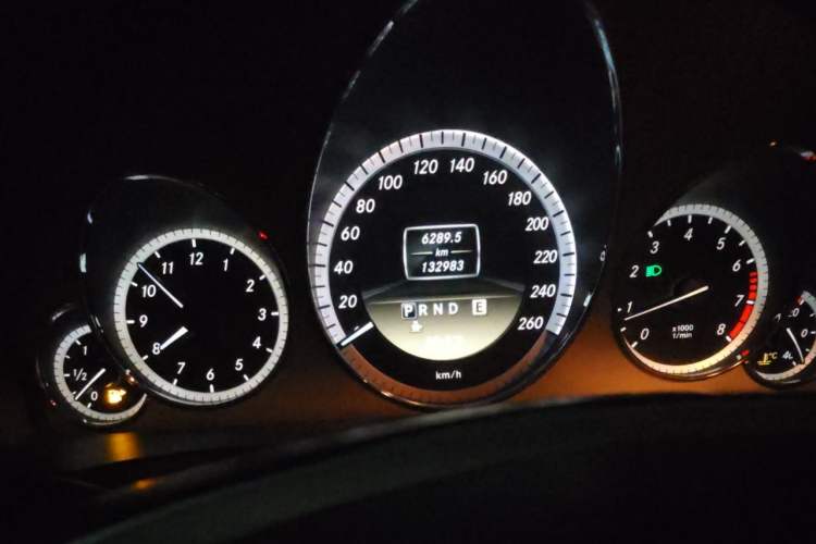 Used Mercedes-Benz E-Class 2012 E 260 CGI Coupe Odometer Close Up