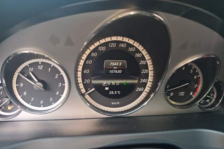 Used Mercedes-Benz E-Class 2012 E 260 CGI Coupe Odometer Close Up