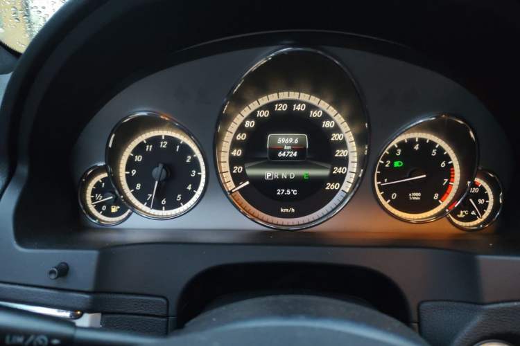Used Mercedes-Benz E-Class 2012 E 200 CGI Coupe Odometer Close Up