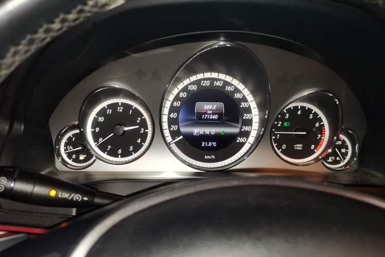 Used Mercedes-Benz E-Class 2012 E 200 CGI Coupe Odometer Close Up