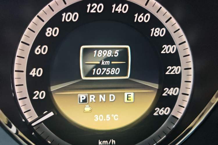 Used Mercedes-Benz E-Class 2012 E 260 CGI Coupe Odometer Close Up