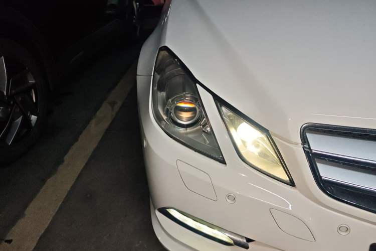 Used Mercedes-Benz E-Class 2012 E 200 CGI Coupe Right Front Headlight