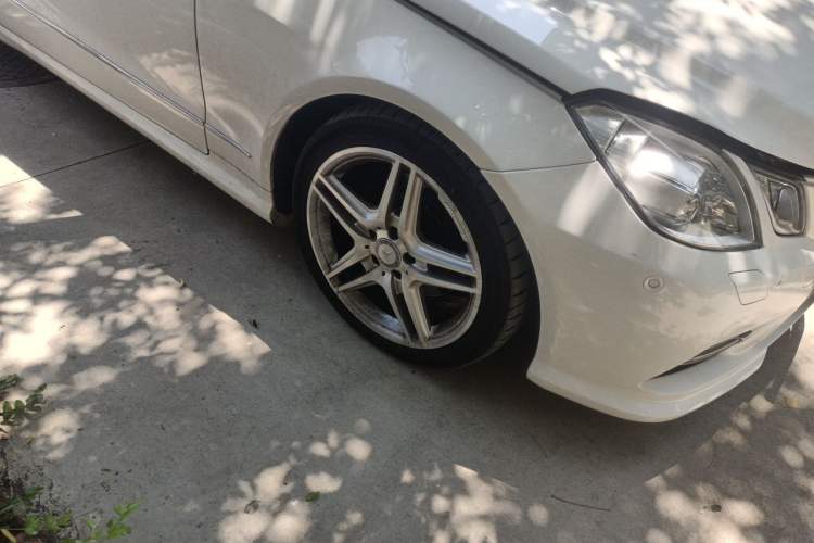 Used Mercedes-Benz E-Class 2012 E 260 CGI Coupe Right Front Wheel Hub