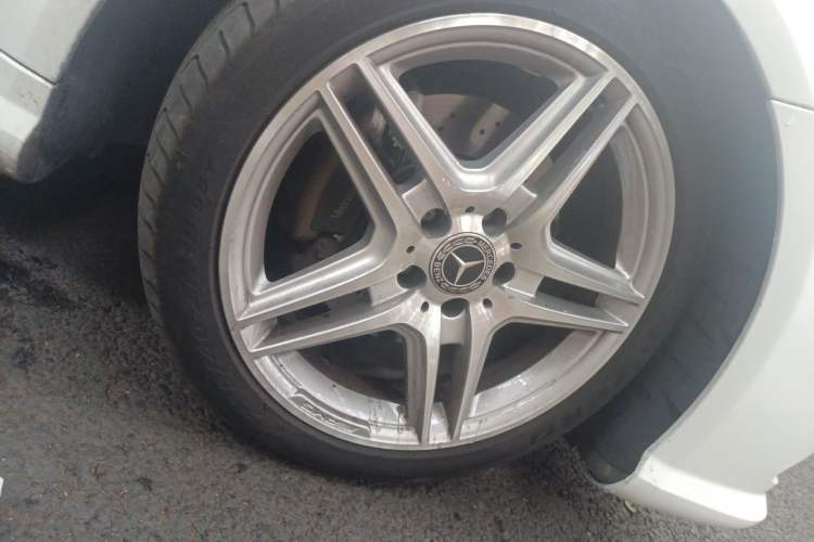 Used Mercedes-Benz E-Class 2012 E 260 CGI Convertible Right Front Wheel Hub