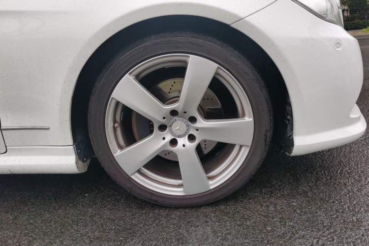 Used Mercedes-Benz E-Class 2012 E 200 CGI Coupe Right Front Wheel Hub