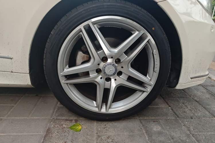 Used Mercedes-Benz E-Class 2012 E 260 CGI Coupe Right Front Wheel Hub