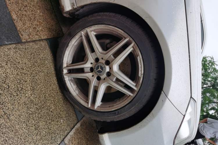 Used Mercedes-Benz E-Class 2012 E 260 CGI Coupe Right Front Wheel Hub