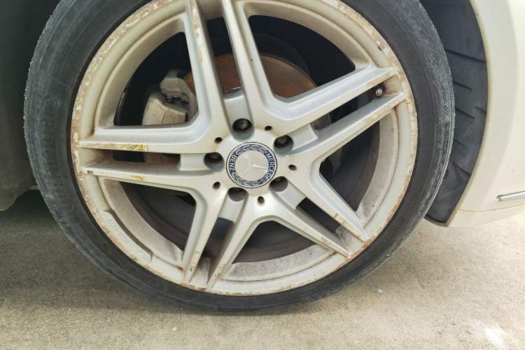 Used Mercedes-Benz E-Class 2012 E 260 CGI Coupe Right Front Wheel Hub