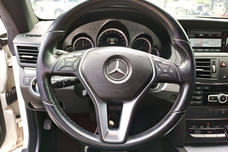 Used Mercedes-Benz E-Class 2012 E 200 CGI Coupe Steering Wheel