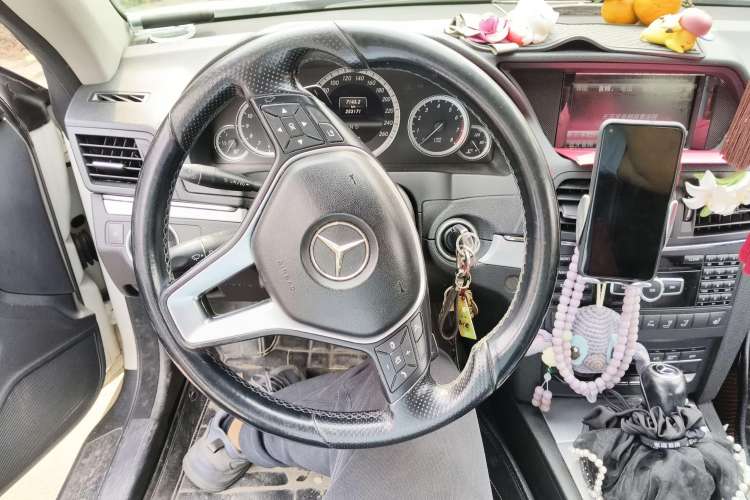 Used Mercedes-Benz E-Class 2012 E 260 CGI Convertible Steering Wheel