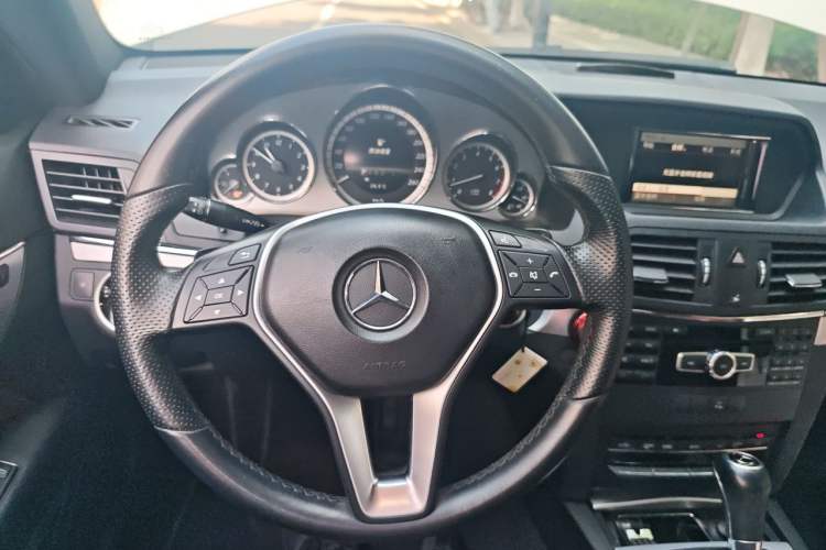 Used Mercedes-Benz E-Class 2012 E 260 CGI Coupe Steering Wheel