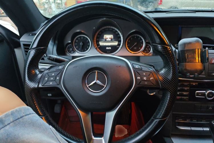 Used Mercedes-Benz E-Class 2012 E 200 CGI Coupe Steering Wheel