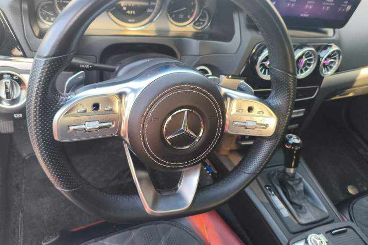 Used Mercedes-Benz E-Class 2012 E 200 CGI Coupe Steering Wheel