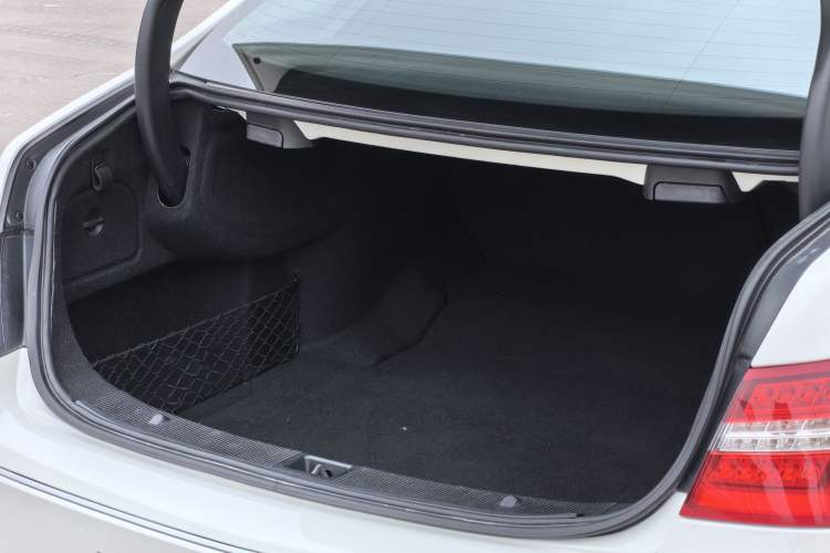Used Mercedes-Benz E-Class 2012 E 260 CGI Coupe Trunk