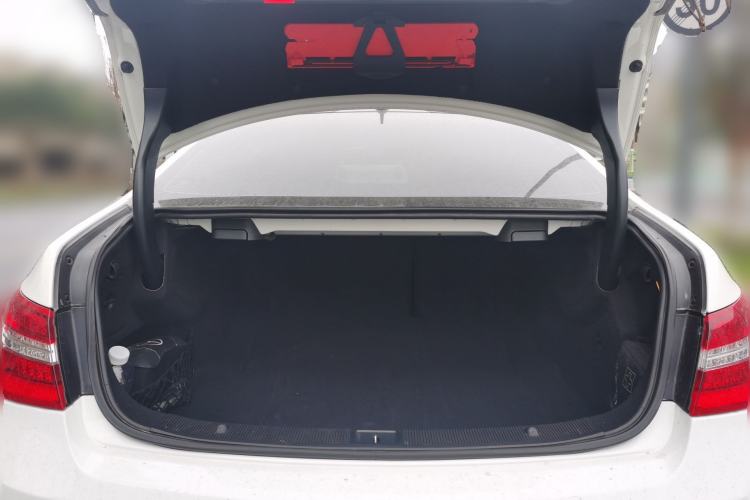 Used Mercedes-Benz E-Class 2012 E 200 CGI Coupe Trunk