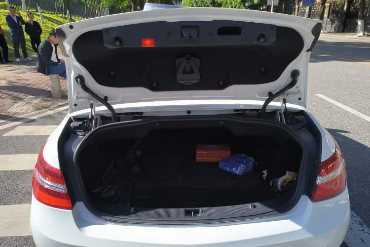 Used Mercedes-Benz E-Class 2012 E 260 CGI Convertible Trunk