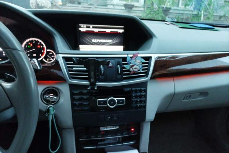 Used Mercedes-Benz E-Class 2013 E 260 L CGI Elegant Model Audio And AC Panel