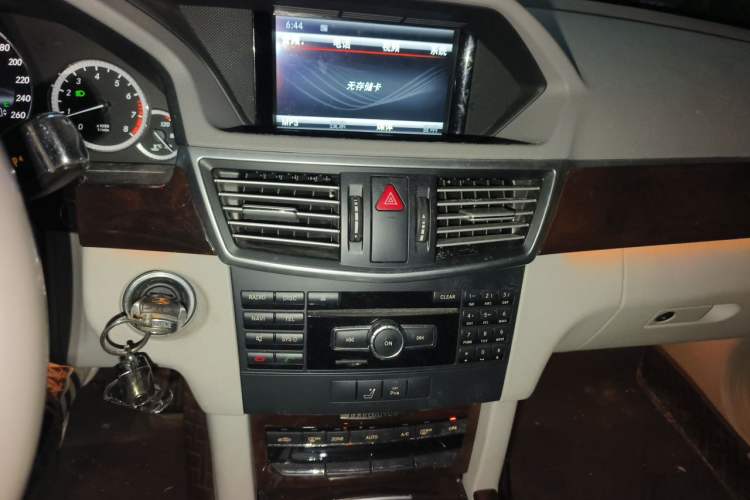 Used Mercedes-Benz E-Class 2013 E 260 L CGI Elegant Model Audio And AC Panel