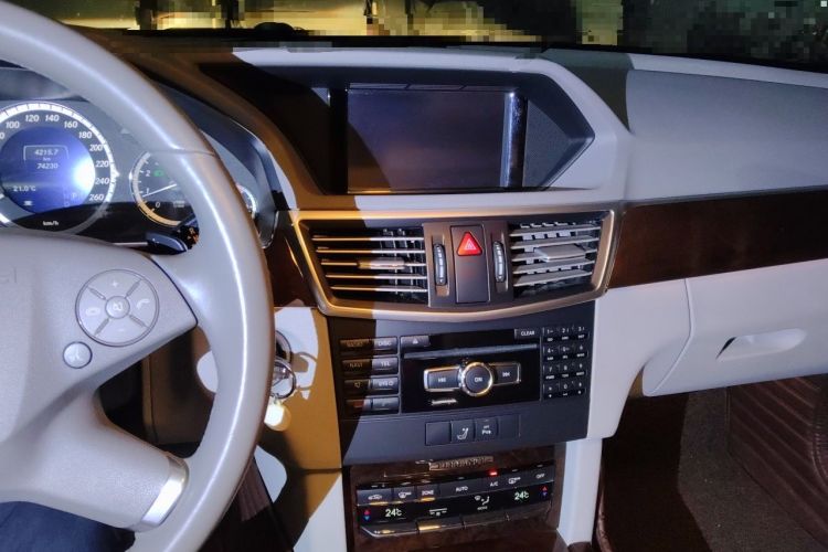 Used Mercedes-Benz E-Class 2013 E 260 L CGI Elegant Model Audio And AC Panel