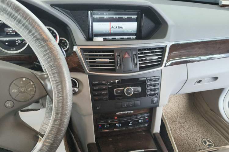 Used Mercedes-Benz E-Class 2013 E 300 L Elegant Model Audio And AC Panel