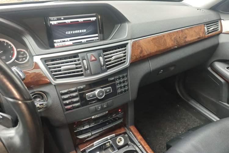 Used Mercedes-Benz E-Class 2013 E 260 L CGI Elegant Model Audio And AC Panel