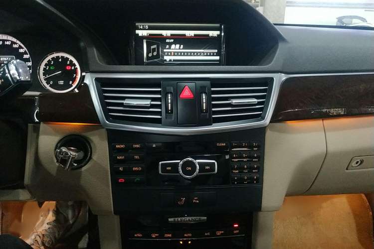 Used Mercedes-Benz E-Class 2013 E 260 L CGI Elegant Model Audio And AC Panel
