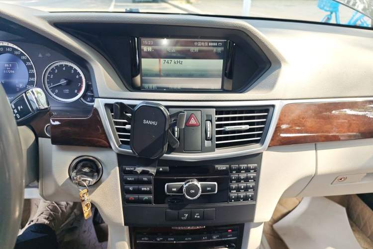 Used Mercedes-Benz E-Class 2013 E 260 L CGI Elegant Model Audio And AC Panel