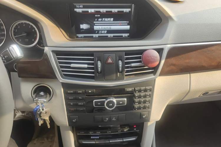 Used Mercedes-Benz E-Class 2013 E 300 L Elegant Model Audio And AC Panel
