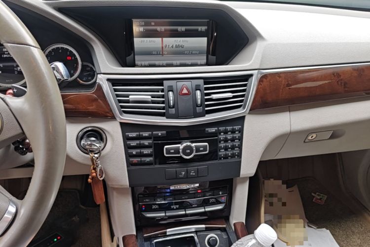 Used Mercedes-Benz E-Class 2013 E 260 L CGI Elegant Model Audio And AC Panel